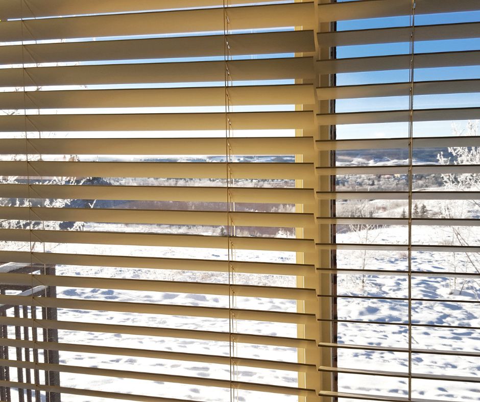Winter view venetian blinds